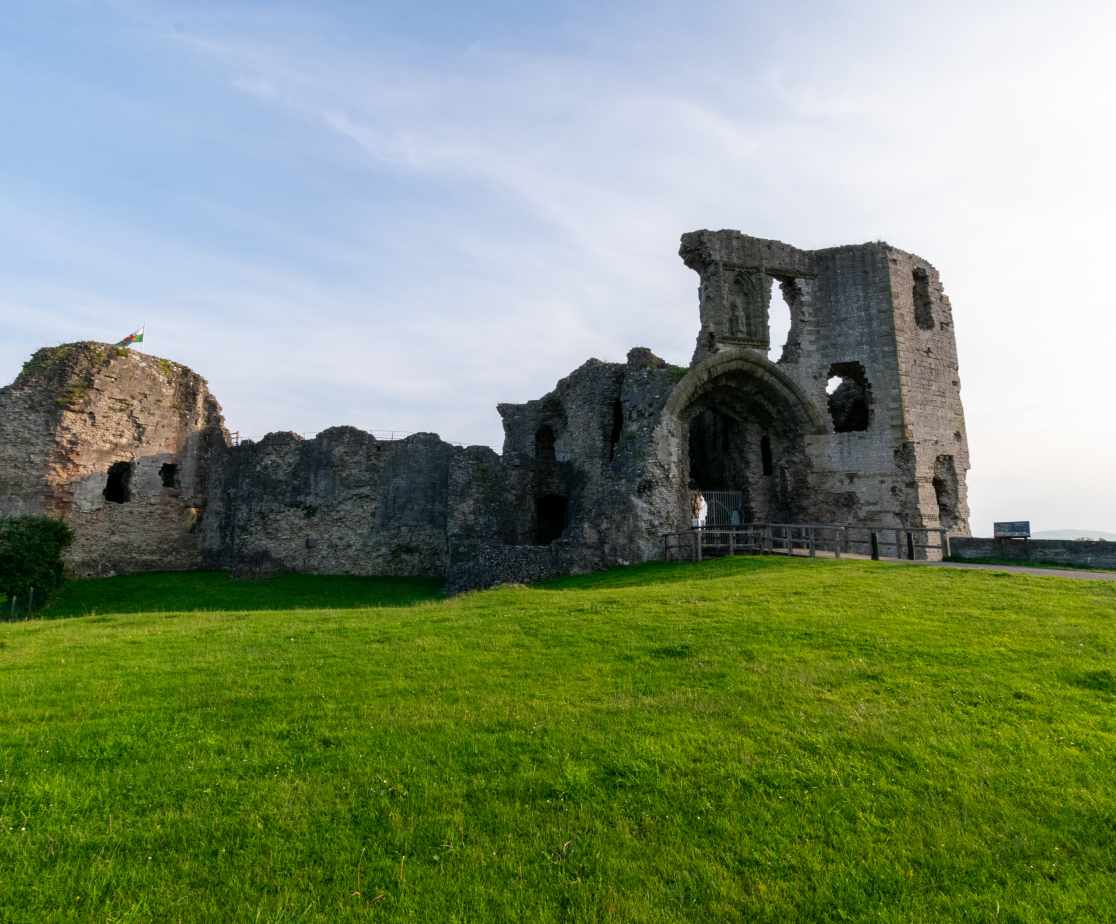 Castell Dinbych (Denbigh Castle) is just 3.5 miles from Maes Mared