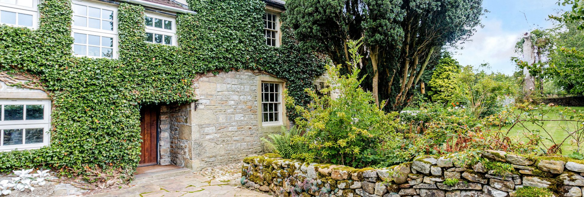 large-country-house-near-skipton