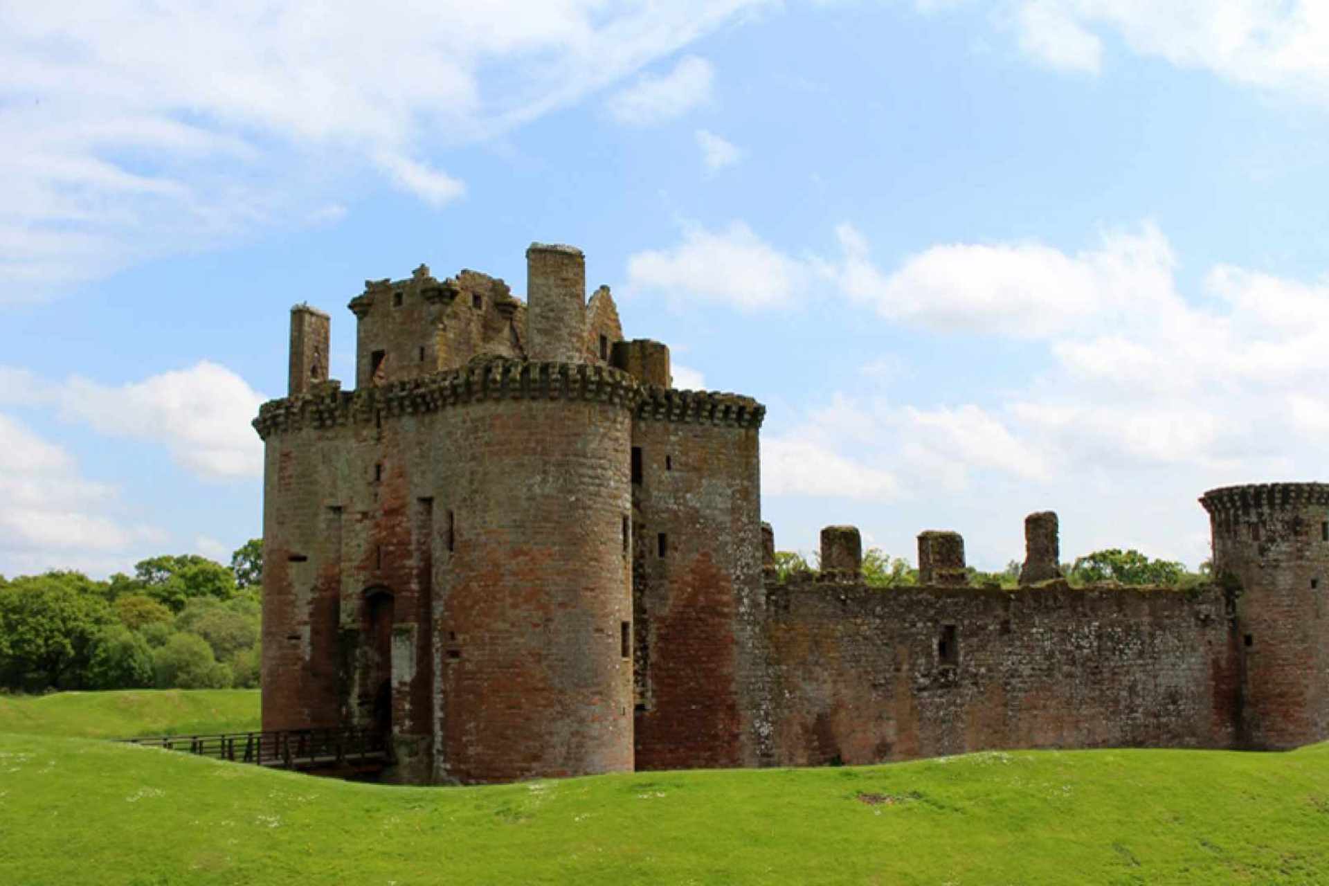 Sleeping 6 Near Dumfries Rent Closeburn Castle For Holidays