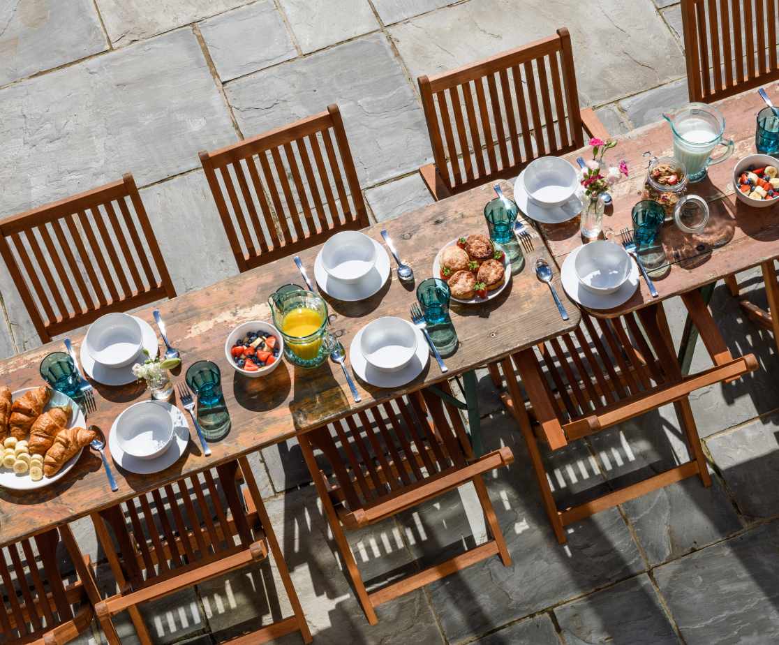 Courtyard garden dining table