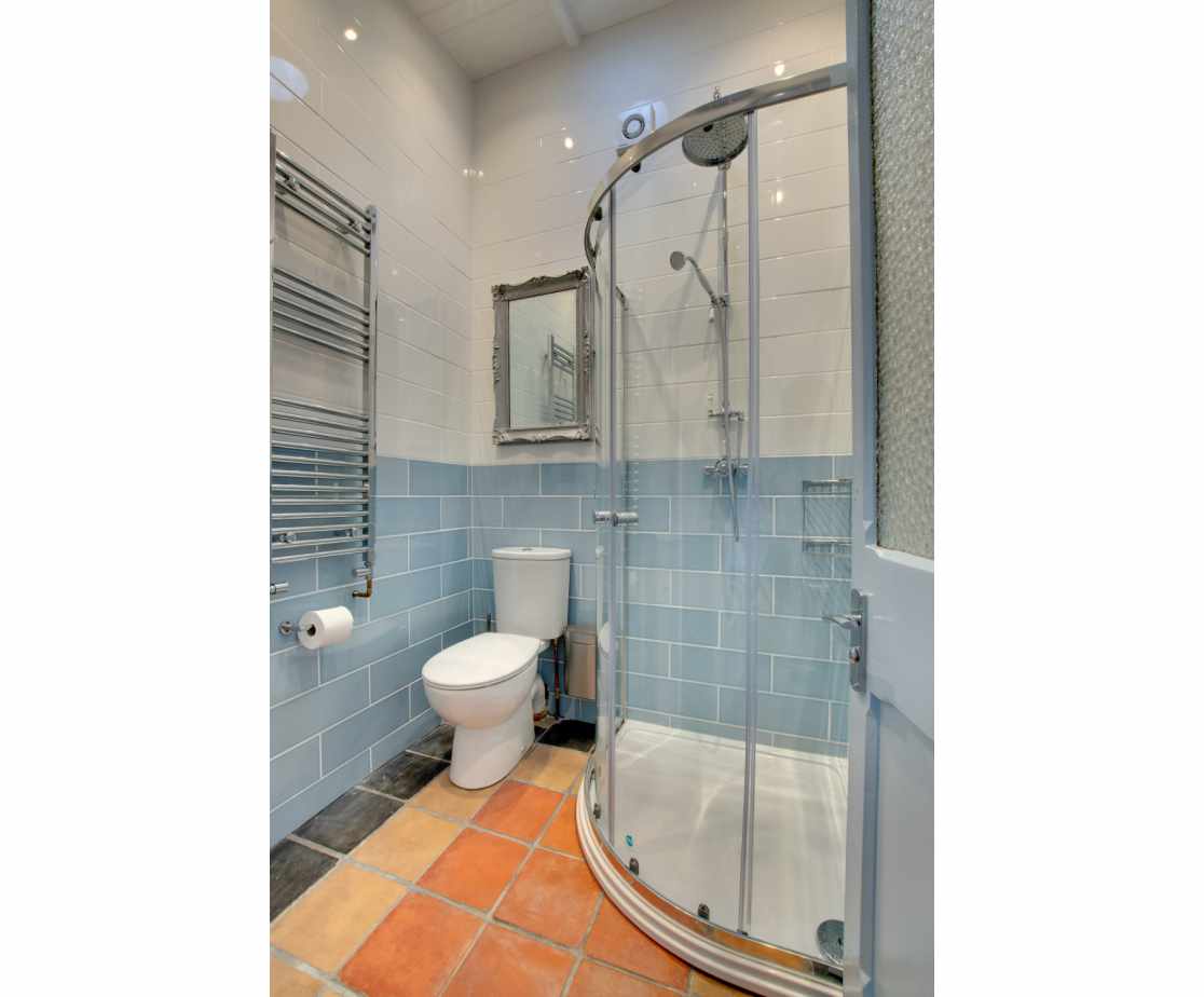 Tremayne - shower room