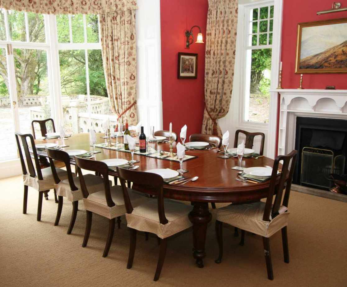 The dining room has seating for 14 people