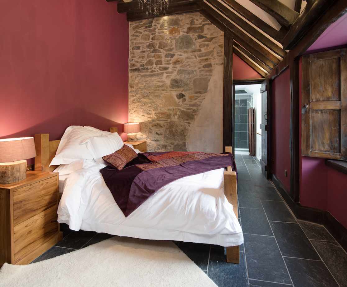 The \'Peregrine\' bedroom has a King size double bed